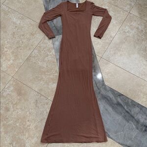 Popilush shapewear longsleeve brown maxi dress. Size M